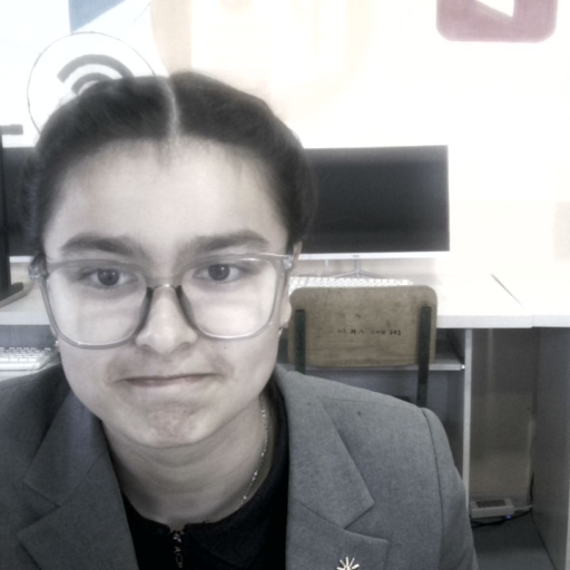 Profile picture of user drake's gf'