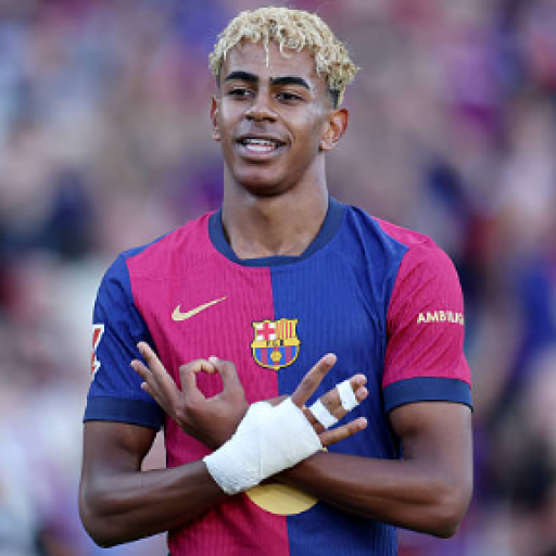 Profile picture of user Akrombek