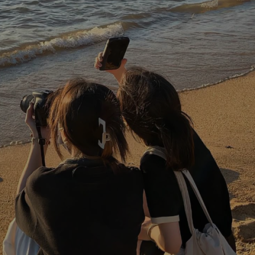 Profile picture of user Z and D