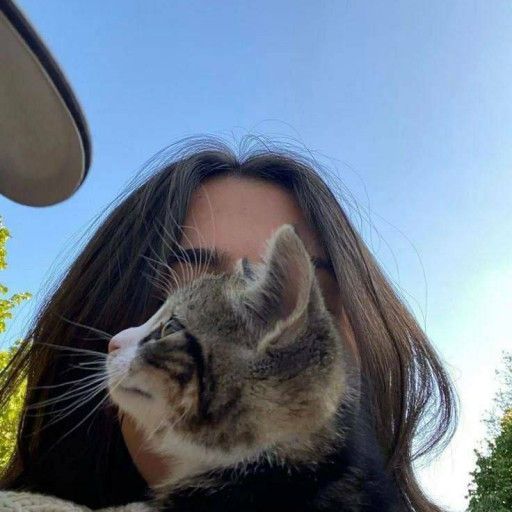 Profile picture of user lola